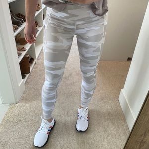 Athleta camo leggings size XS